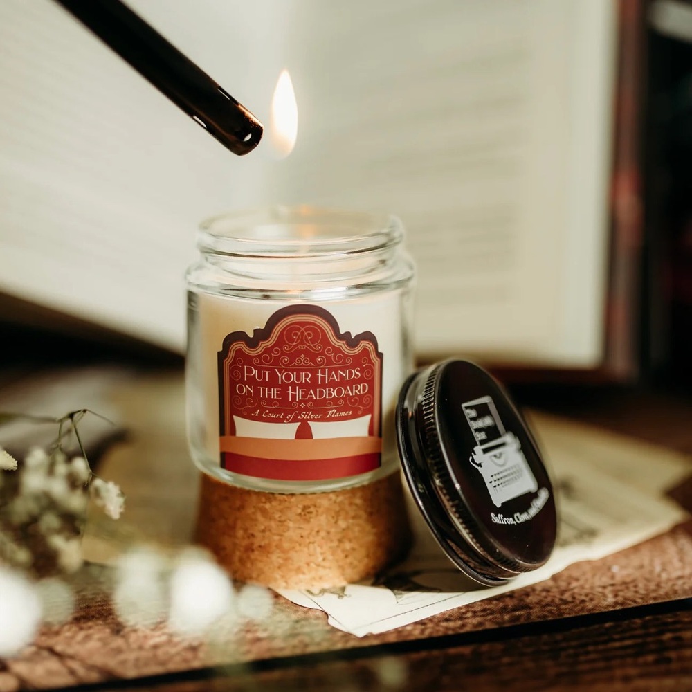 the bookish box a court of silver flames candle - Picture 2 of 7